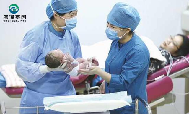 孕婦醫院誕下男嬰，幾小時后卻變成“女嬰”？親子鑒定道出真相！4