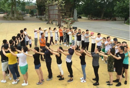 男方要求做親子鑒定的情況增多，是西方文化與傳統(tǒng)道德觀點的碰撞